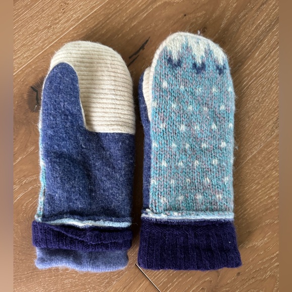 Youth sweater mittens - Picture 4 of 5